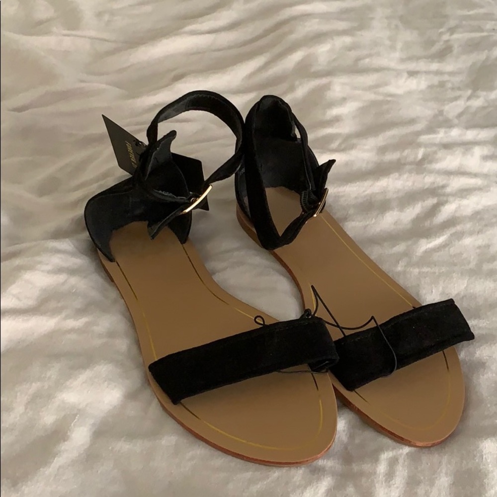 New Black Sandals Size 8 (with tags)